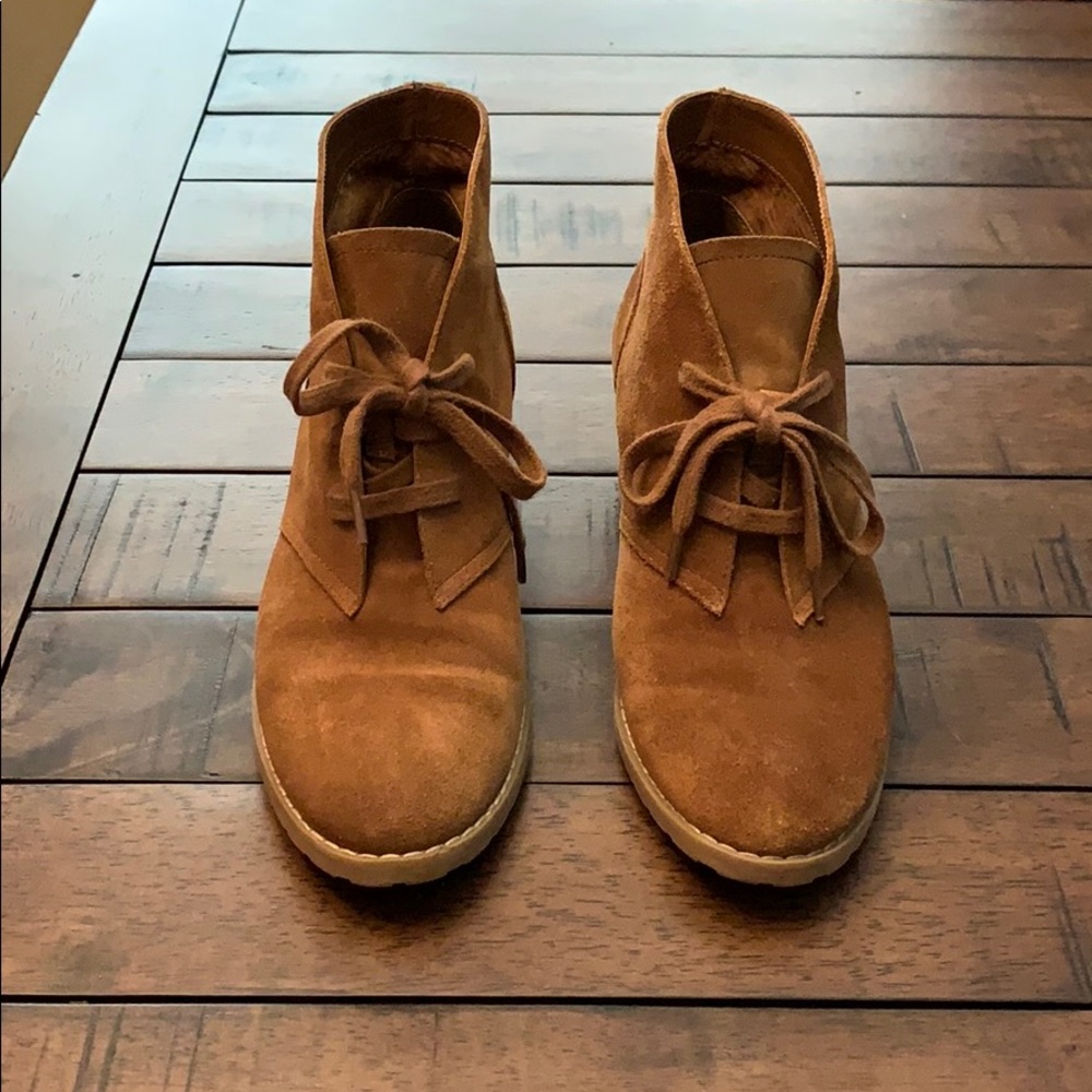 Lace up boots